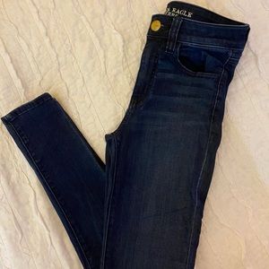 American Eagle Hi-rise jegging.